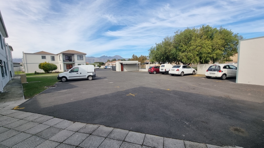 2 Bedroom Property for Sale in Twin Palms Western Cape